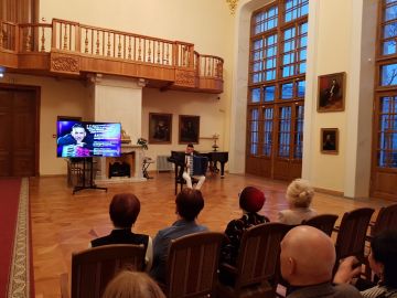26 ноября в Историко-краеведческом музее (дворце Н. Д. Алфераки) состоялся историко-музыкальный вечер «А. Поелуев. Аккордеон»
