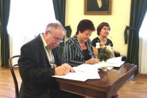 Договор подписан: ученые и музейщики договорились о сотрудничестве