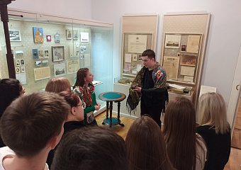 24 ноября в Литературном музее А.П. Чехова состоялась тематическая экскурсия «Руководство для желающих жениться»