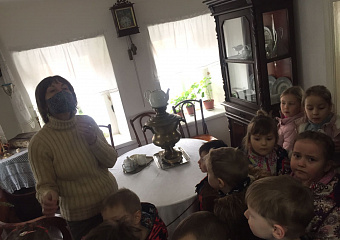 Обзорная экскурсия для воспитанников детского сада в музее "Домик Чехова"