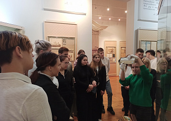 24 ноября в Литературном музее А.П. Чехова состоялась тематическая экскурсия «Руководство для желающих жениться»