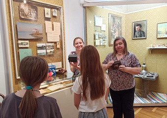 29 июля в Литературном музее А.П. Чехова прошло интерактивное мероприятие для воспитанников летнего лагеря Арт-школы.